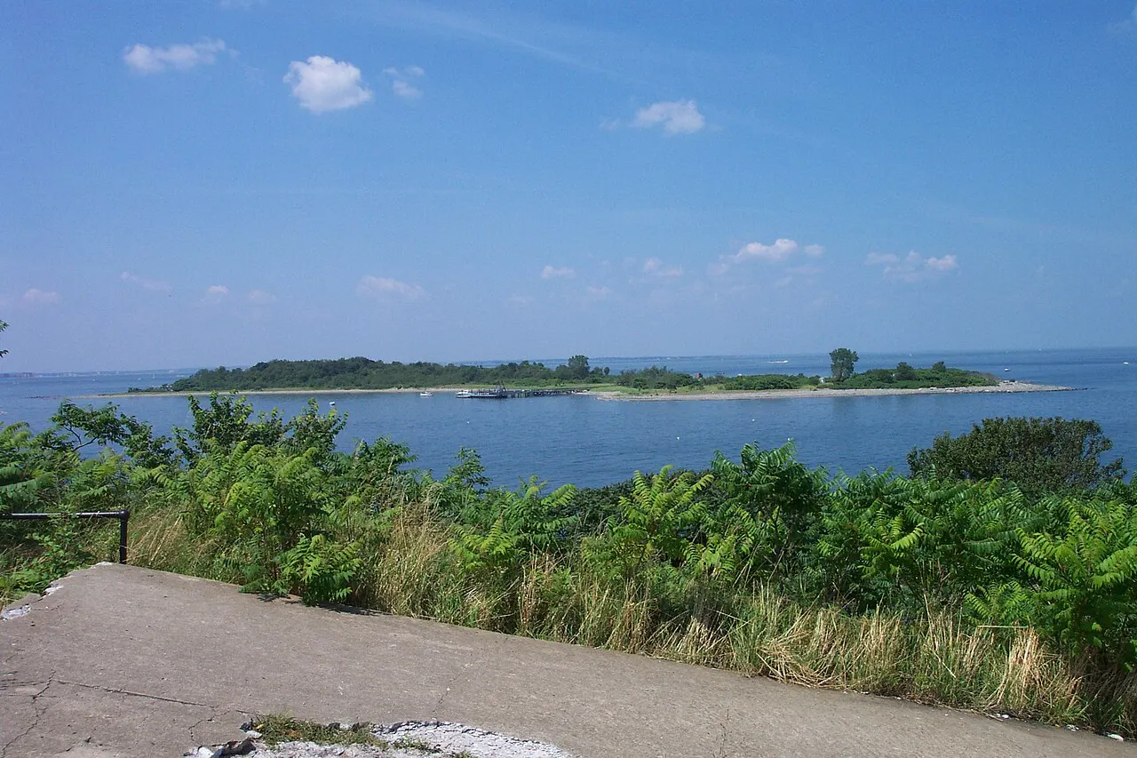 Georges Island (GI)