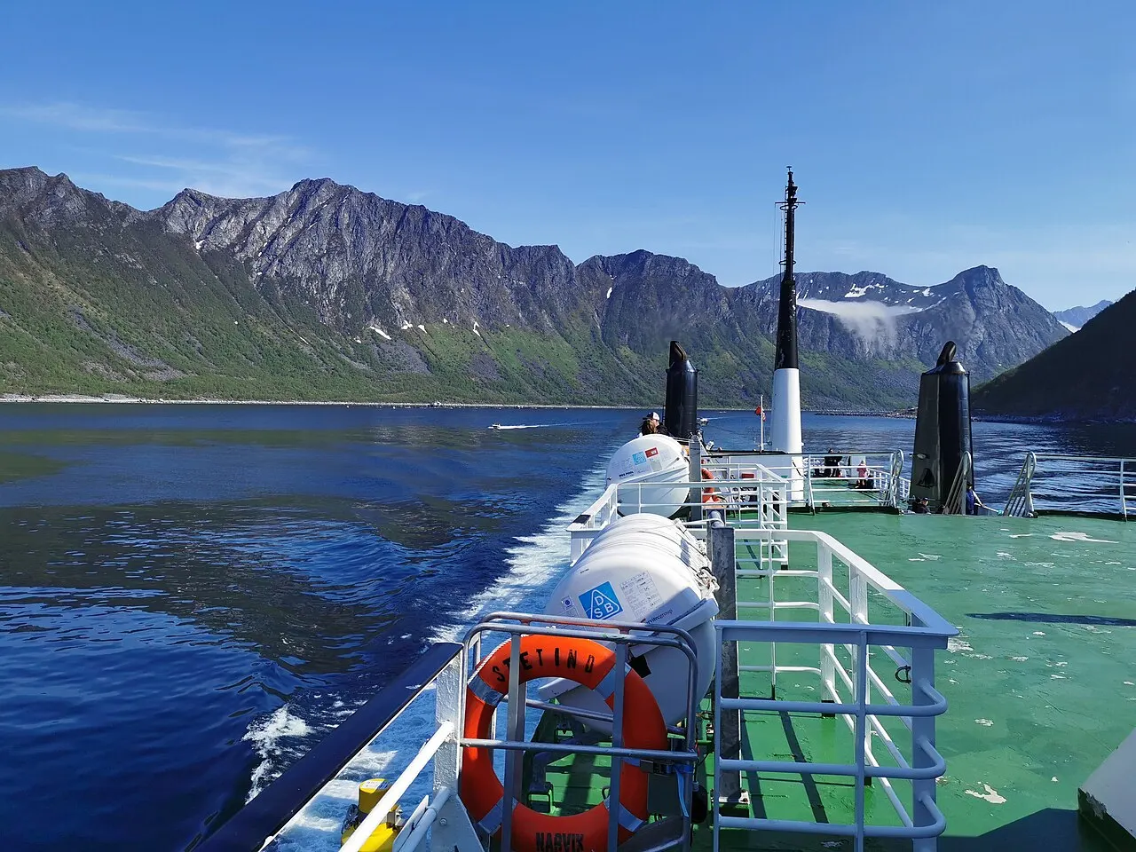 Gryllefjord ferjekai to Andenes ferjekai