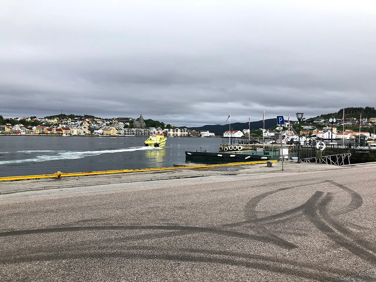 Kirkelandet Sundbåtkai to Innlandet Sundbåtkai