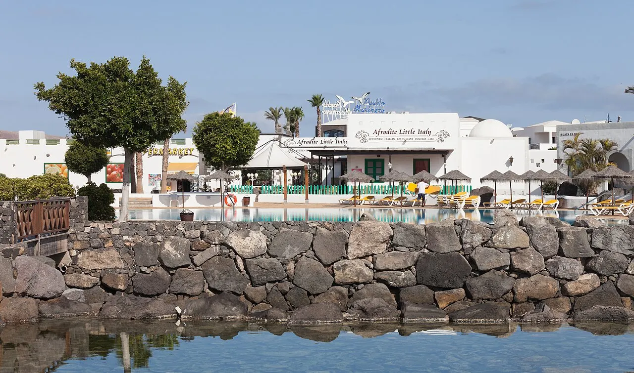 Playa Blanca to Corralejo