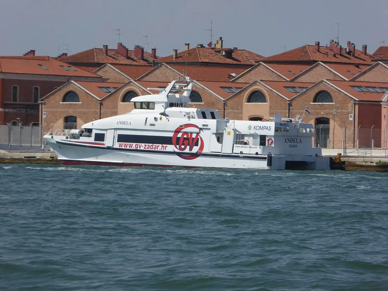 Sacca Fisola "A" to Giardini Biennale "B"