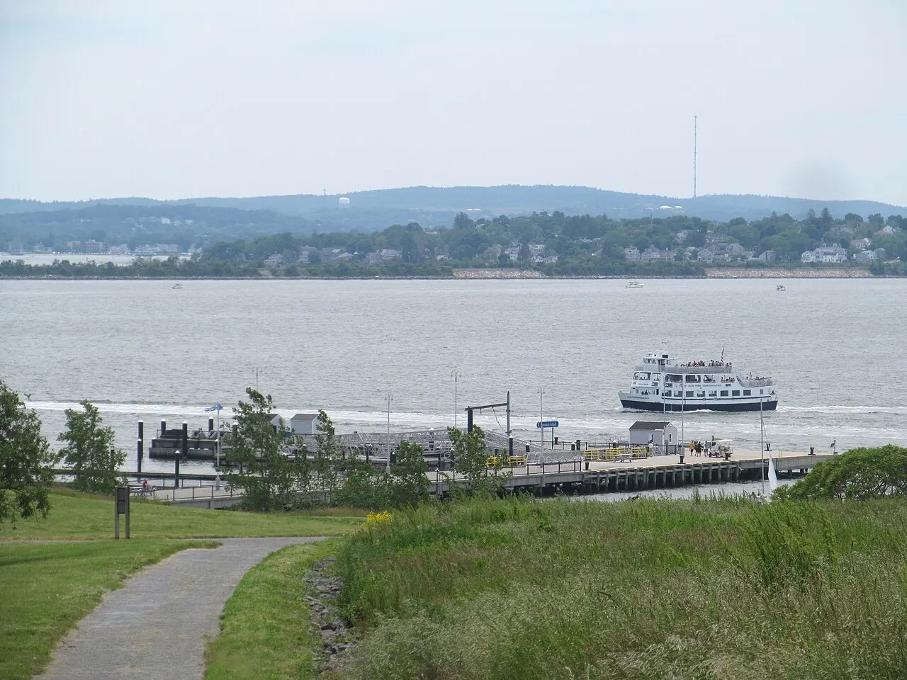 Spectacle Island (SI)
