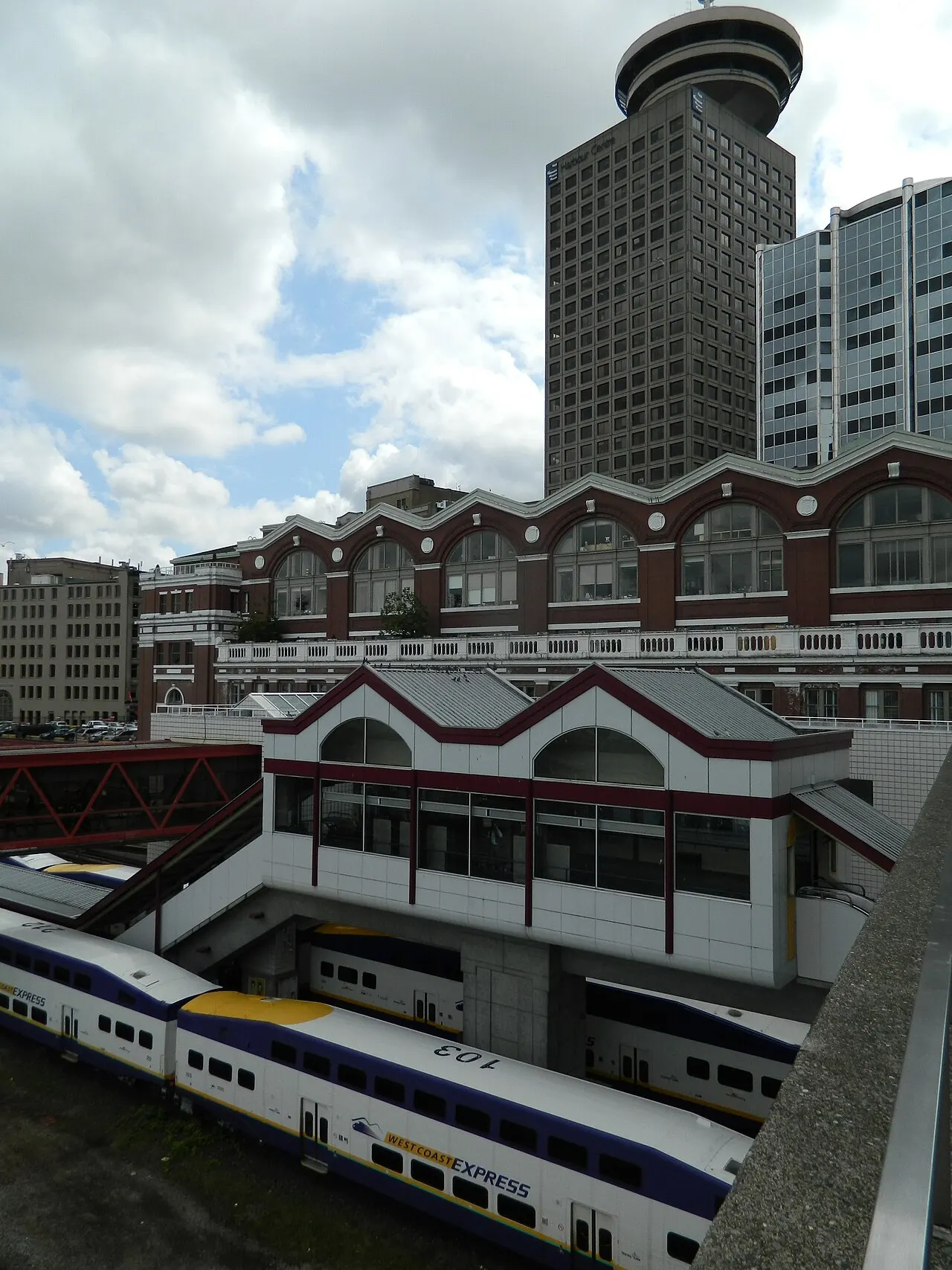 Waterfront Station Southbound